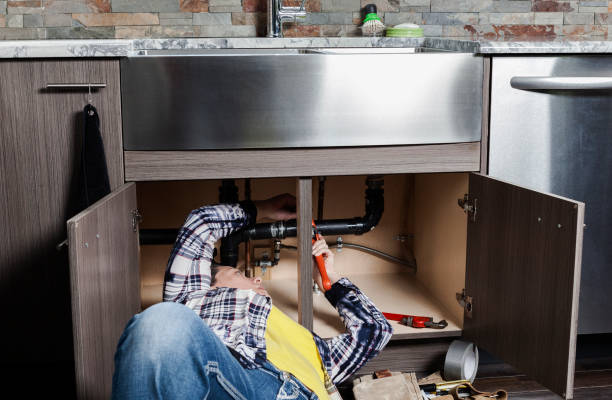 Best Faucet Repair  in Waunakee, WI